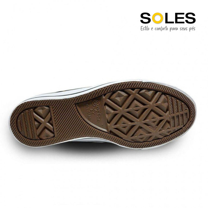 Colete com Bolsos e Saia Midi com Fenda Lateral.